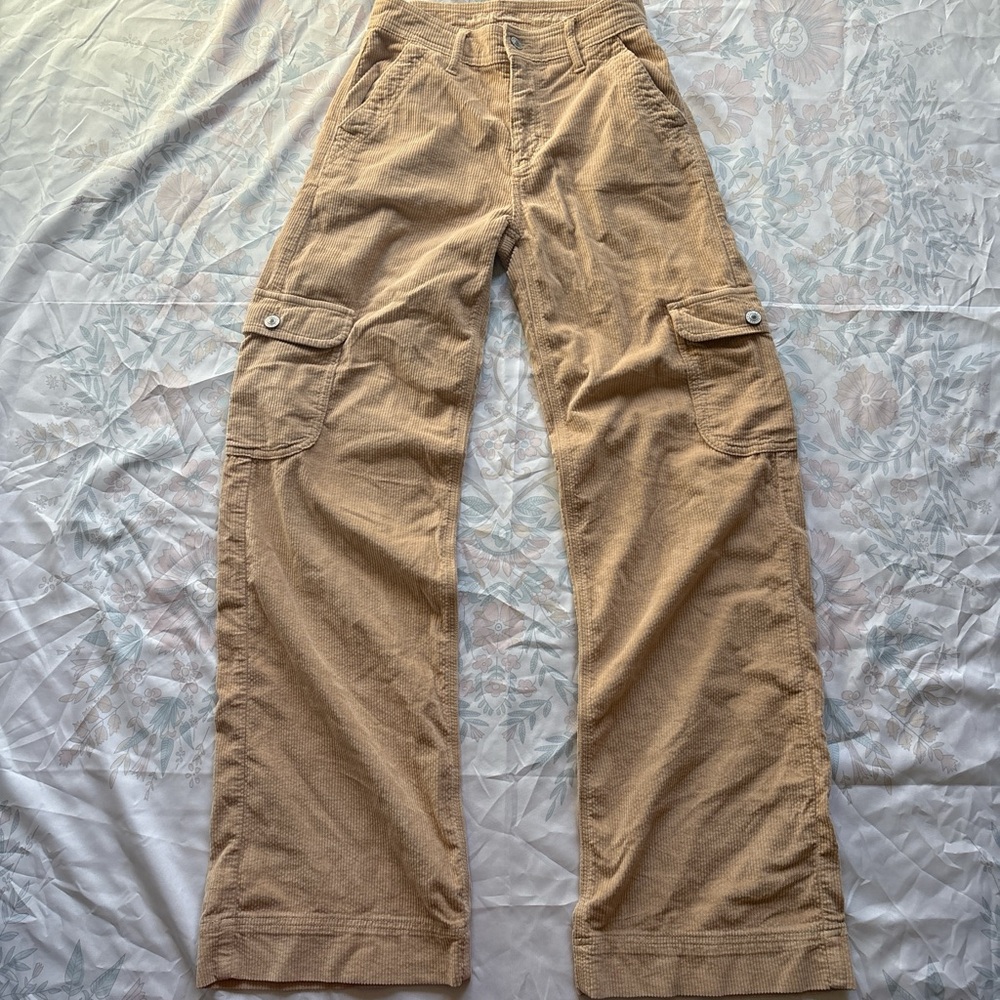 American Eagle Outfitters Men's Khaki Cargo Pants